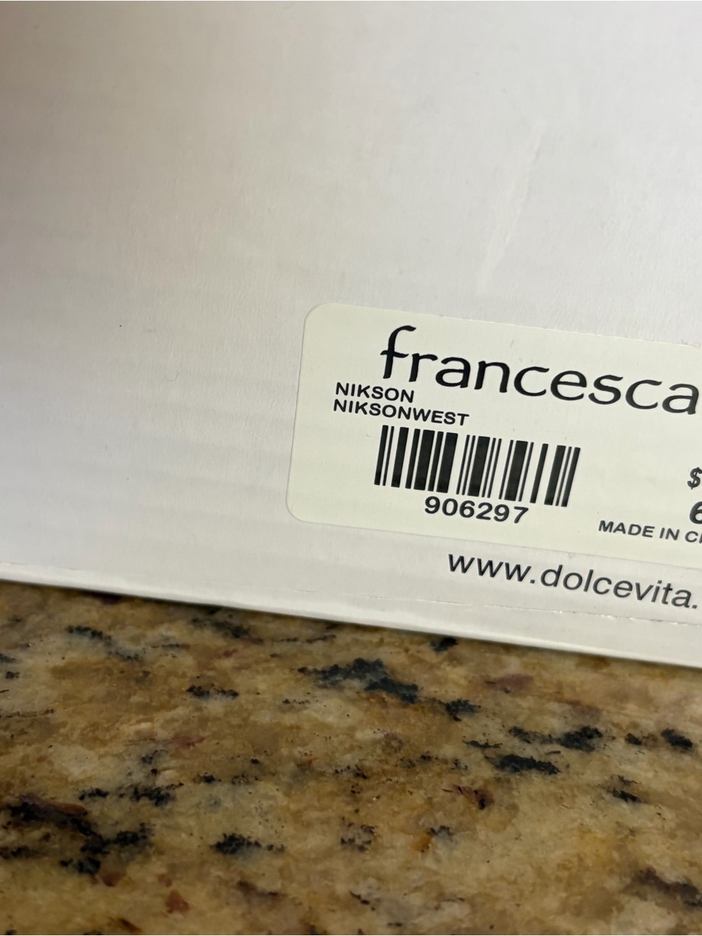 Label on product box